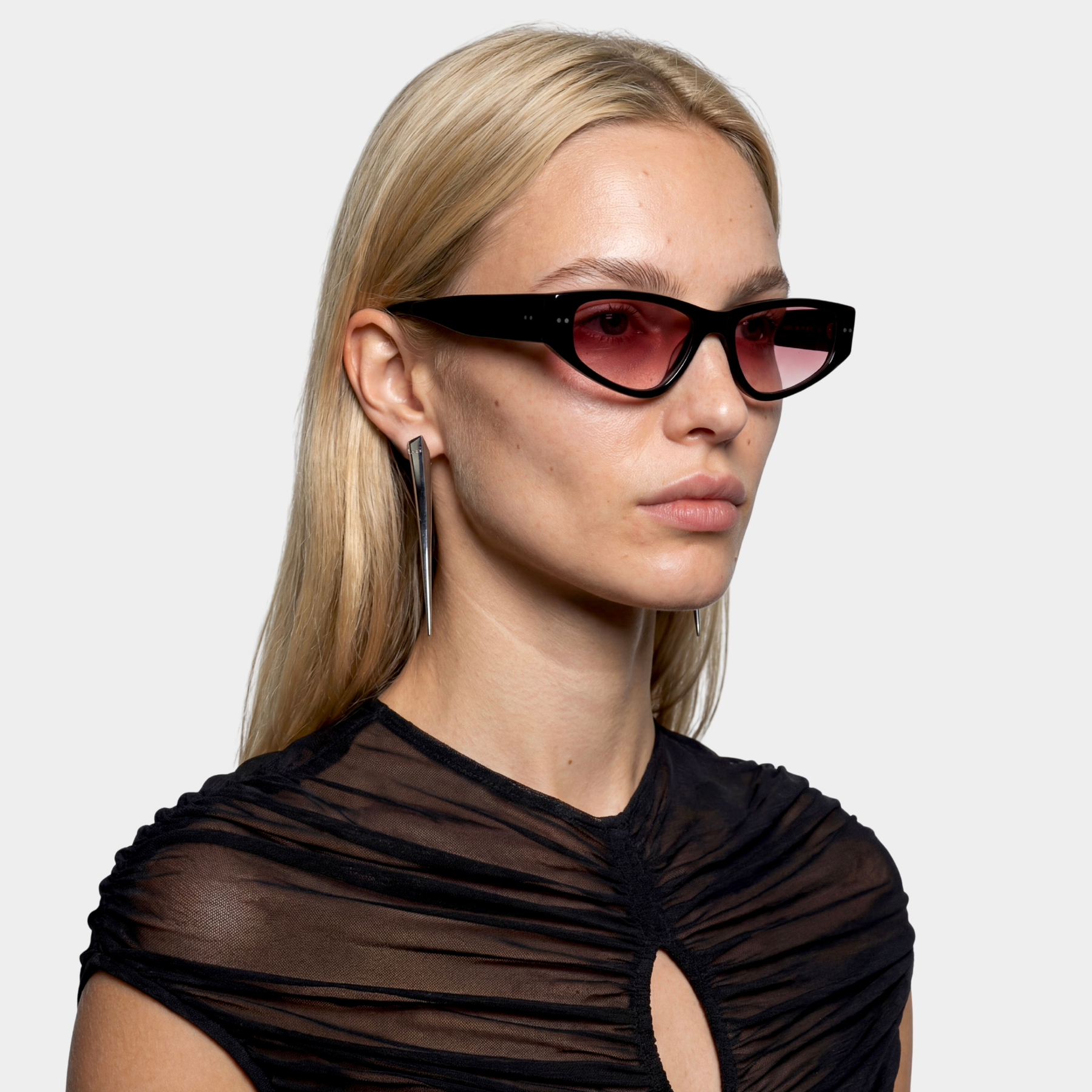 Έιθορ Τσέρι 