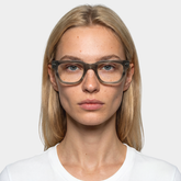 Γραφίτης Ιουνίου | Οπτικά