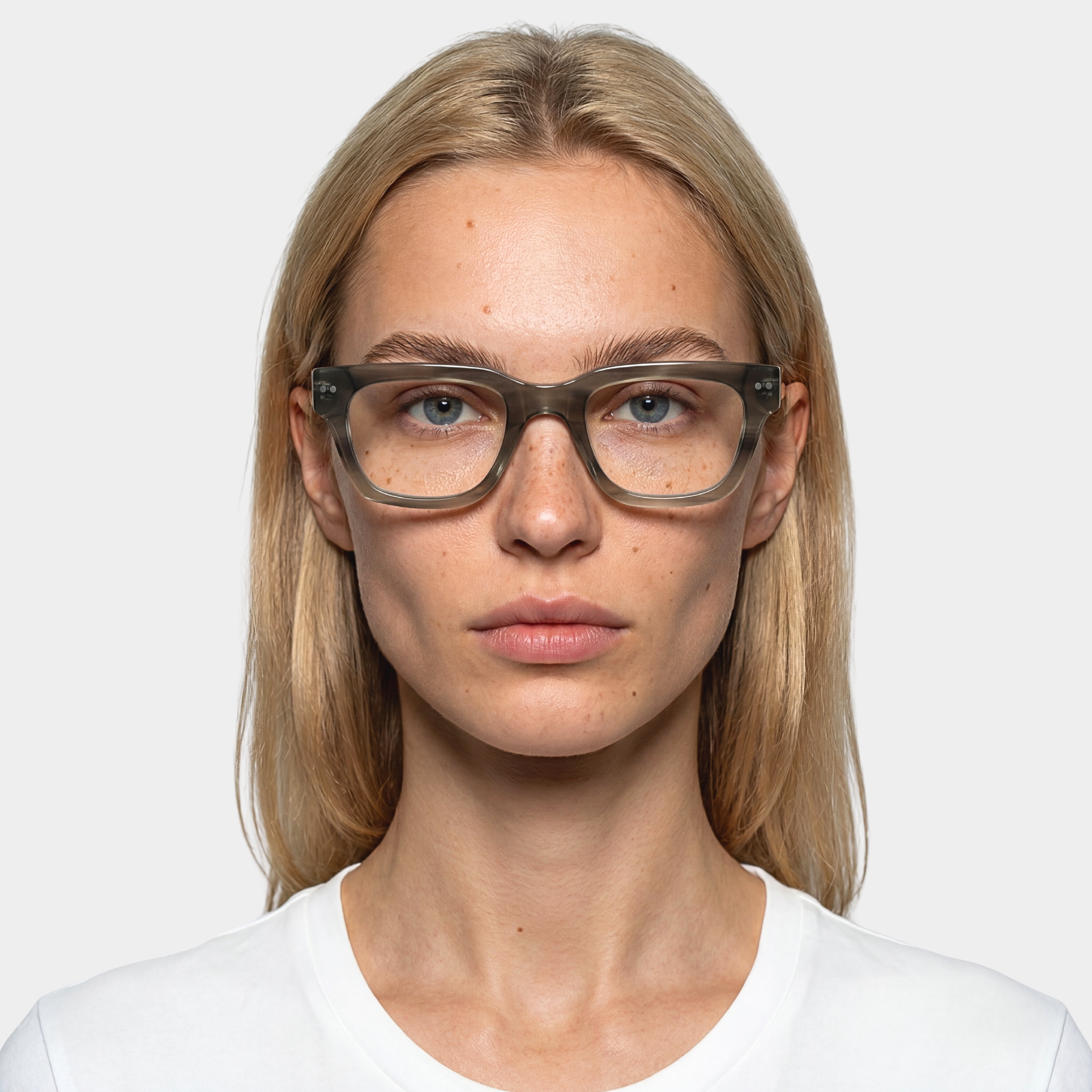 Γραφίτης Ιουνίου | Οπτικά